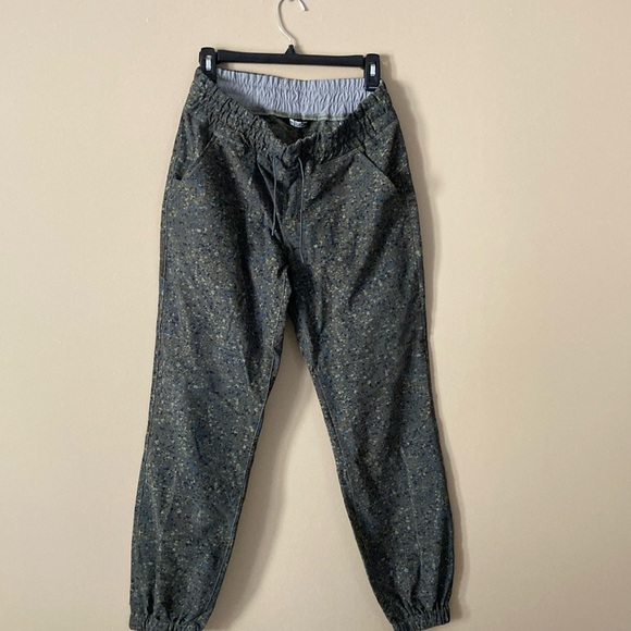 MEC hiking pants - Picture 1 of 9